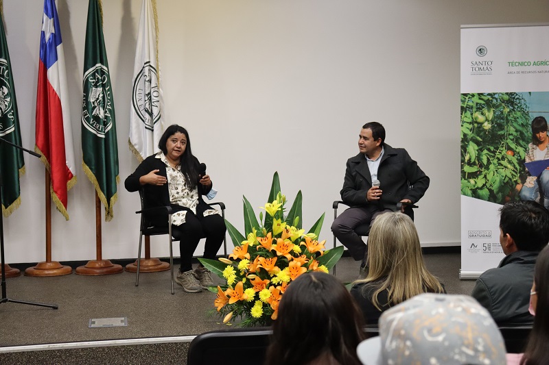 Experta internacional en recolección de fruta realizó charla en Ovalle