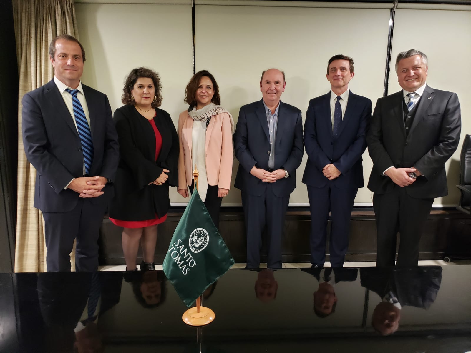 Santo Tomás y COMEDUC firman convenio de articulación técnico-profesional