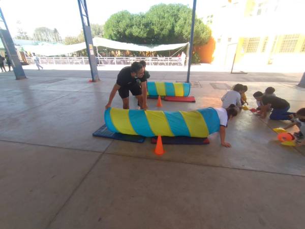 Estudiantes de Preparador Físico de Santo Tomás Copiapó realizaron actividad con alumnos de la Escuela Carlos María Sayago de El Palomar