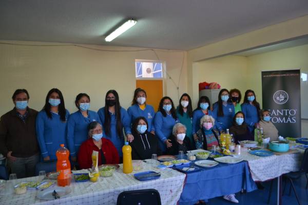 Estudiantes de Psicopedagogía de Santo Tomás Copiapó trabajaron con adultas mayores de Paipote