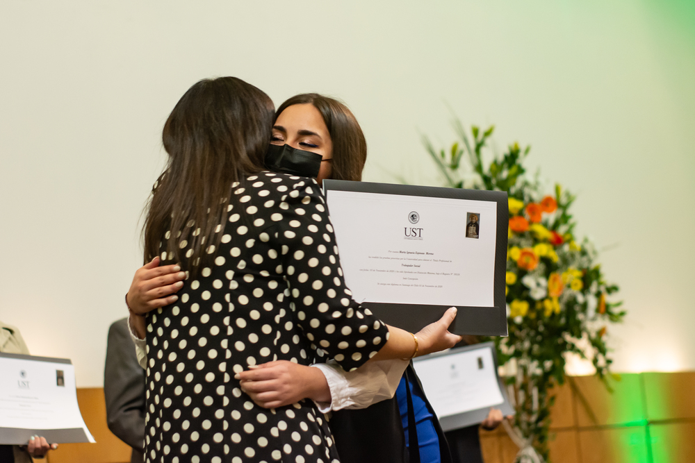 Estudiantes de la Universidad Santo Tomás Concepción vivieron sus ceremonias de titulación presencial