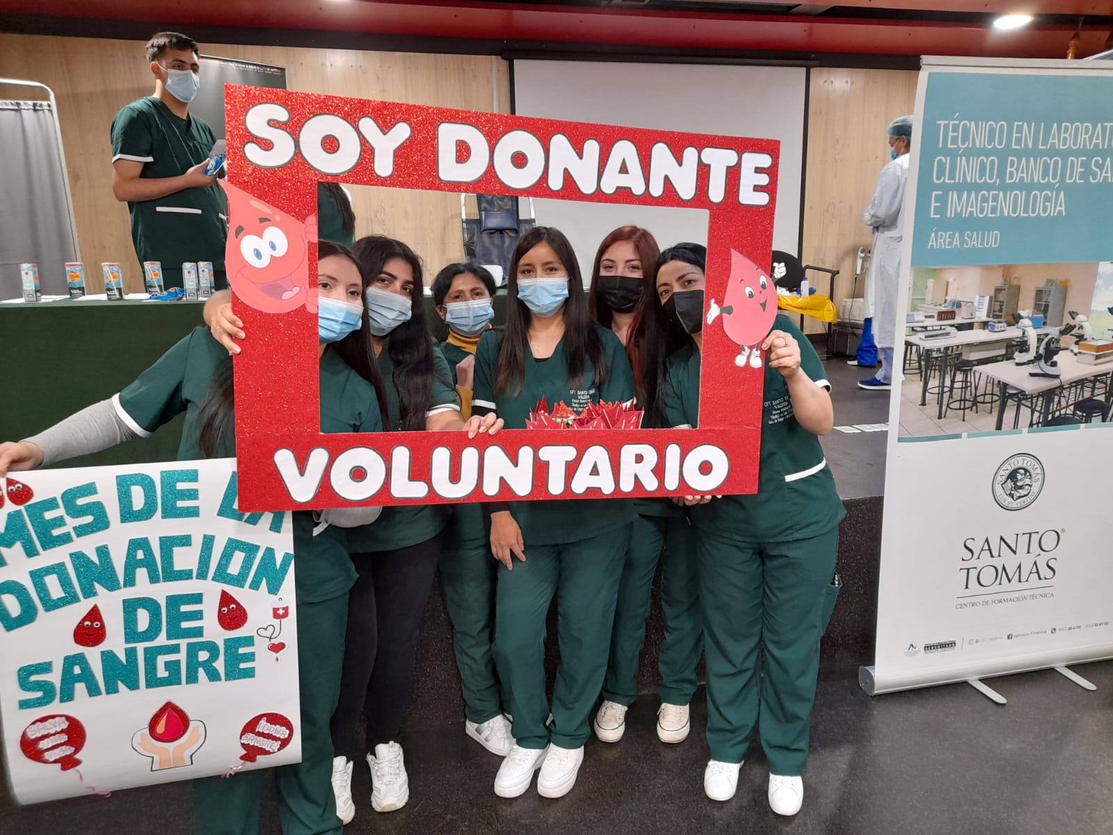 Estudiantes de Santo Tomás participan de colecta de sangre