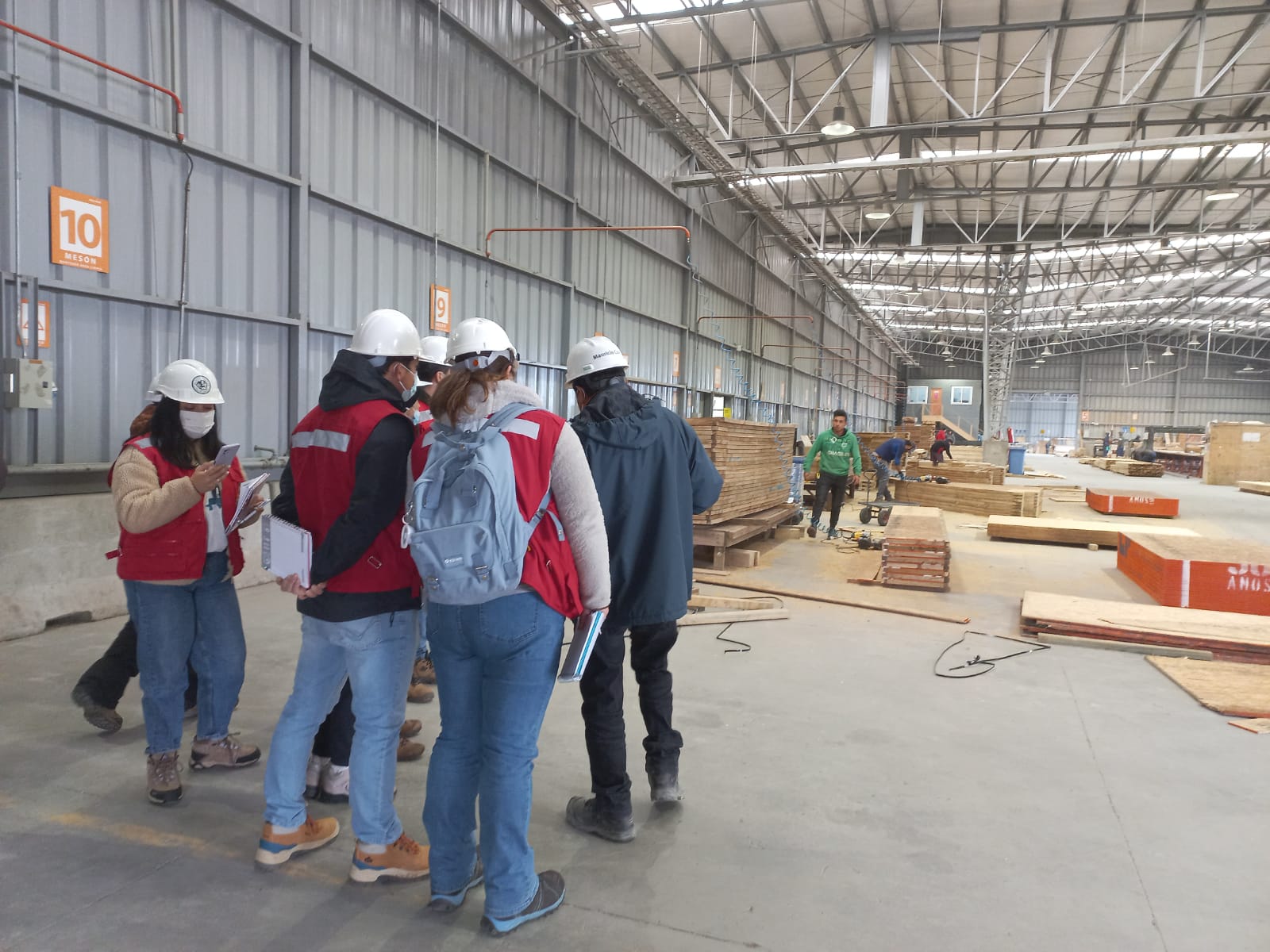 Estudiantes del área de ingeniería del IP-CFT Santo Tomás Osorno realizaron visitas a terreno como método de aprendizaje y acercamiento laboral