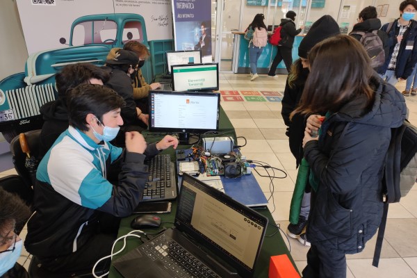 En Santo Tomás Valdivia desarrollaron Expo Informática