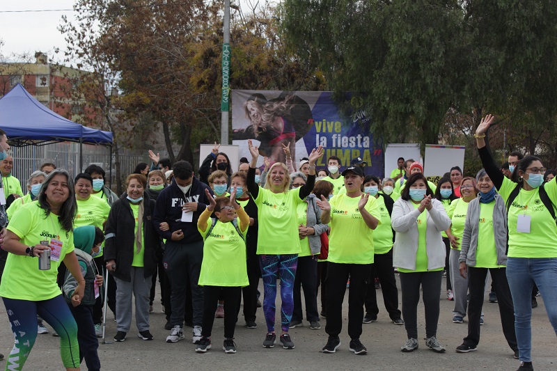 Carrera Preparador Físico fue parte de la caminata familiar de San Joaquín