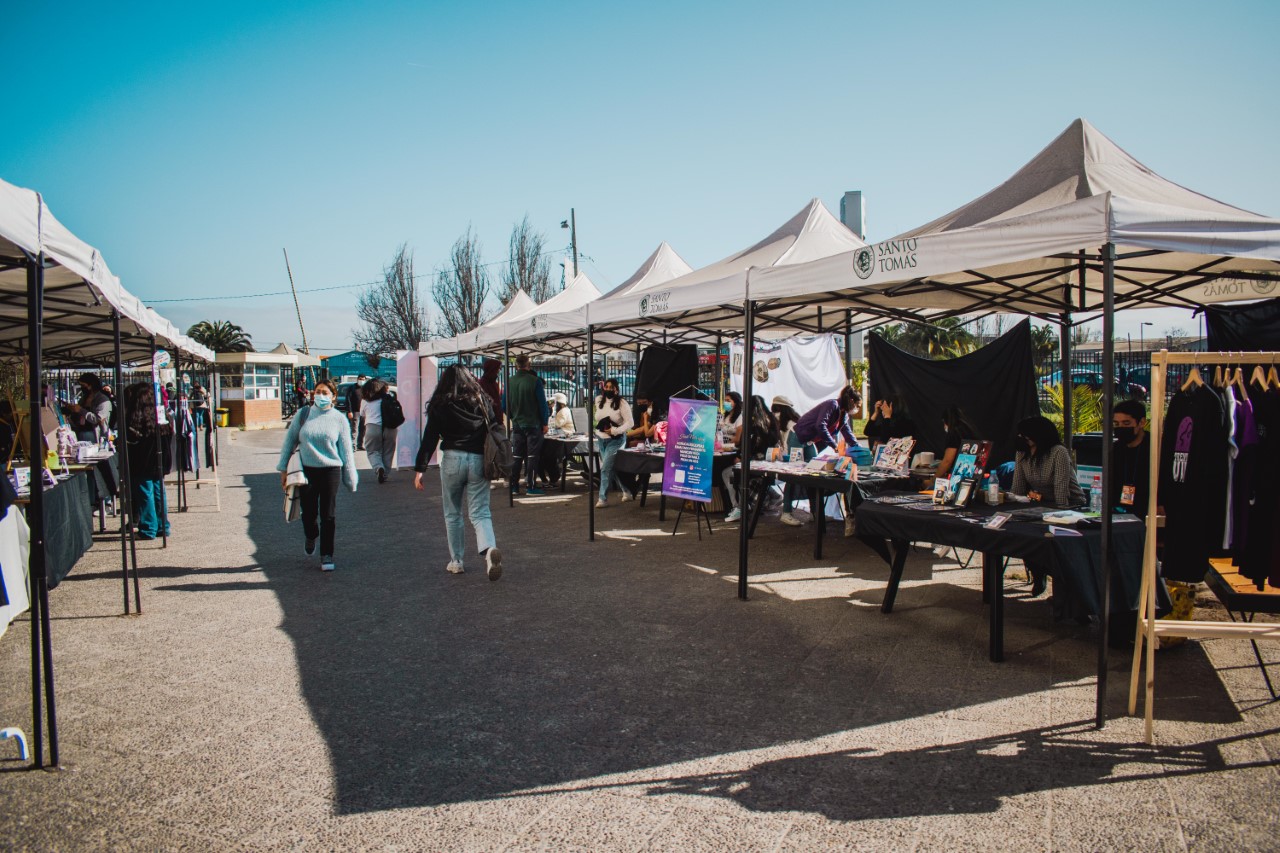 Colectivo DimensiónD realiza su primera feria luego de 2 años de receso
