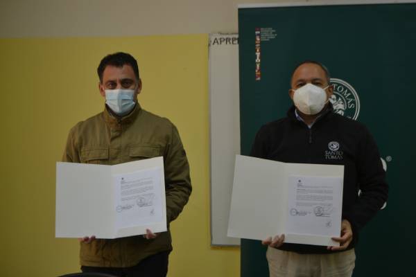 Santo Tomás Copiapó firma Convenio de Colaboración con Fundación Cuatro Esquinas, operador del ELEAM Desierto Florido