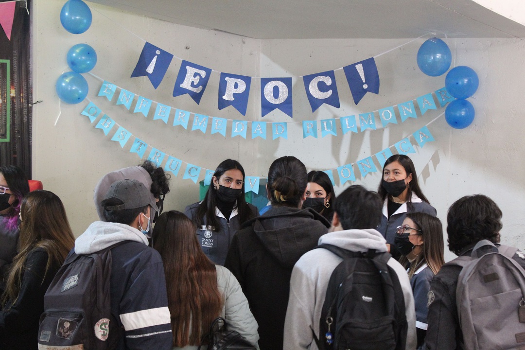 Estudiantes de Trabajo Social de Santo Tomás San Joaquín realizaron exposición sobre enfermedades incluidas en el GES