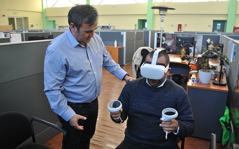 Destacan el trabajo del jefe de carrera de Psicología y su aporte al bienestar utilizando la tecnología y la inteligencia artificial