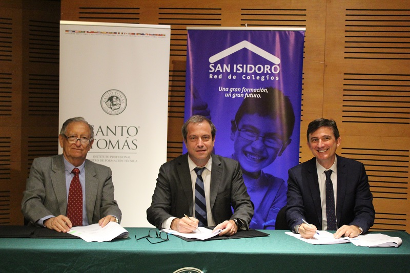 SANTO TOMÁS FIRMA IMPORTANTE CONVENIO CON LA CORPORACIÓN EDUCACIONAL SAN ISIDORO