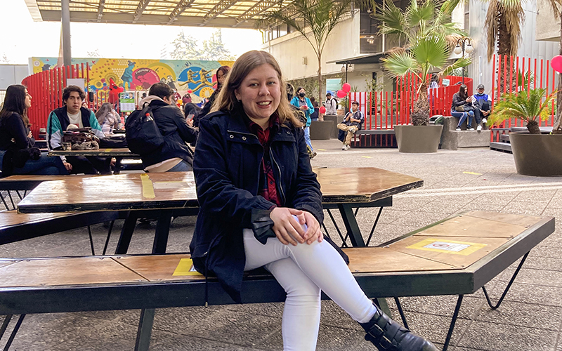 Estudiante de Enfermería tras obtener Beca: “Cuando recibimos la noticia con mi familia fue muy emocionante”