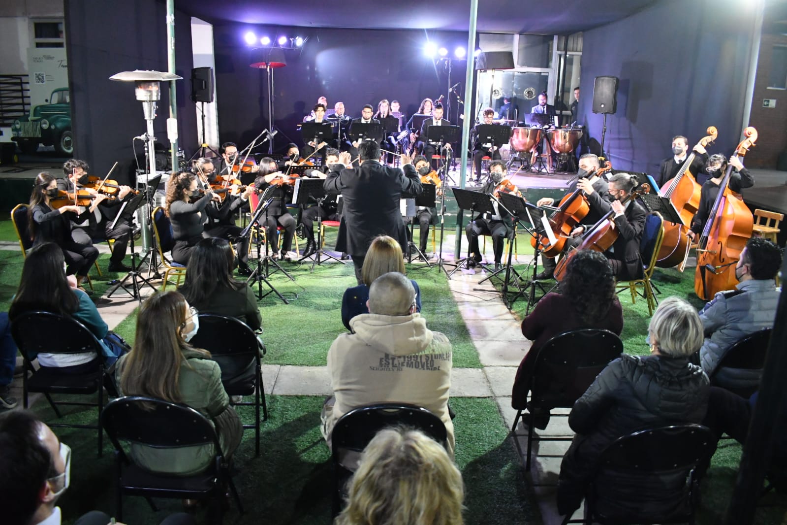 Con música docta y raíces folclóricas la Orquesta Regional de Tarapacá sorprendió en un nuevo concierto de extensión a los iquiqueños