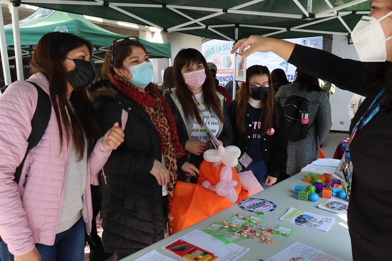 Feria de salud mental se realizó en Santo Tomás sede Ovalle