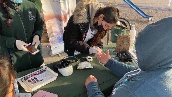 Estudiantes de Santo Tomás Copiapó realizaron actividades con la comunidad del Barrio de Emergencia de Nantoco, Tierra Amarilla
