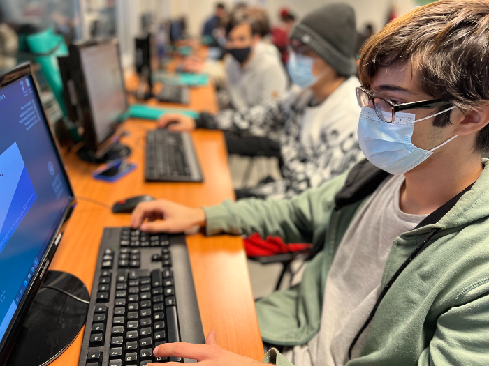 Área de Informática Santiago Centro inicia proceso de Alternancia Educativa
