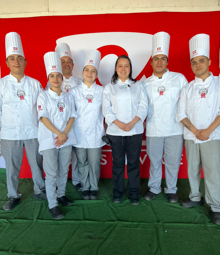 Tomasinos de Gastronomía Santiago Centro disputarán la final de la Copa Culinaria Carozzi