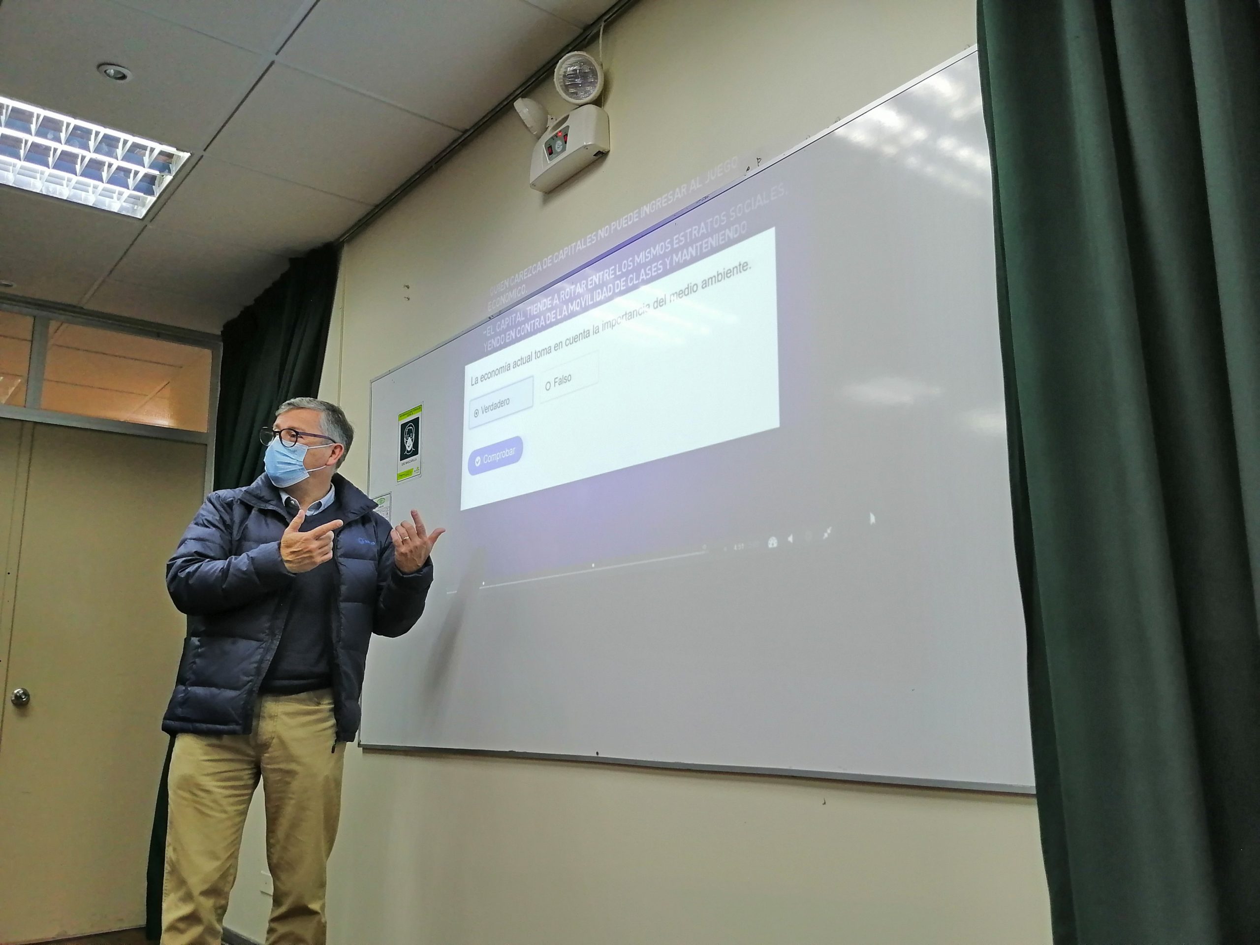 Derecho UST desarrolla proyecto de estrategias de enseñanza de aprendizaje en AVA