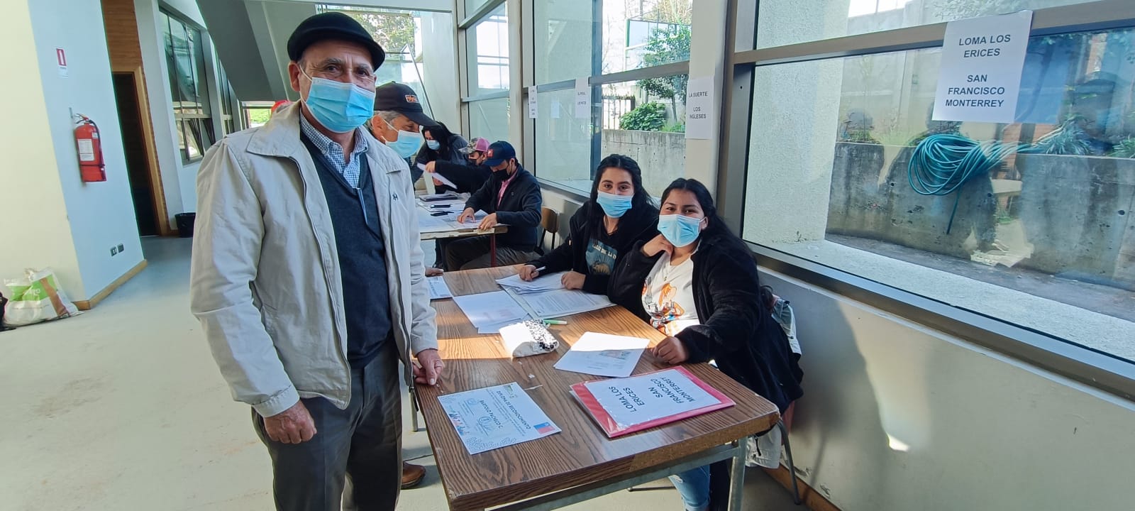 Estudiantes de Ingeniería Agrícola Santo Tomás Los Ángeles orientan a agricultores nacimentanos