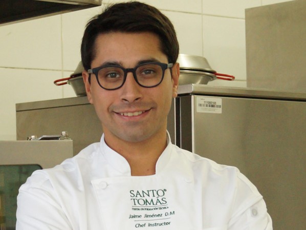 Doble nominación en los Premios Fuego 2022 para el Director de carreras del área Turismo y Gastronomía de Santo Tomás Rancagua