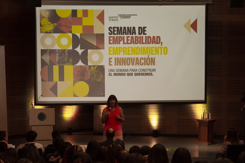 Gran participación de alumnos en el primer día de la Feria de Empleabilidad, Emprendimiento e Innovación en San Joaquín