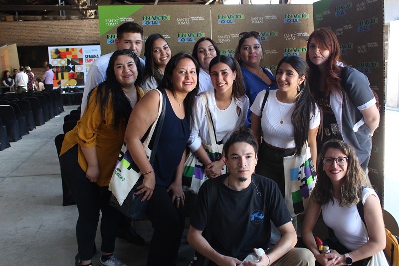 Estudiantes de Santo Tomás San Joaquín participan en el inicio de la Feria de Empleabilidad, Emprendimiento e Innovación