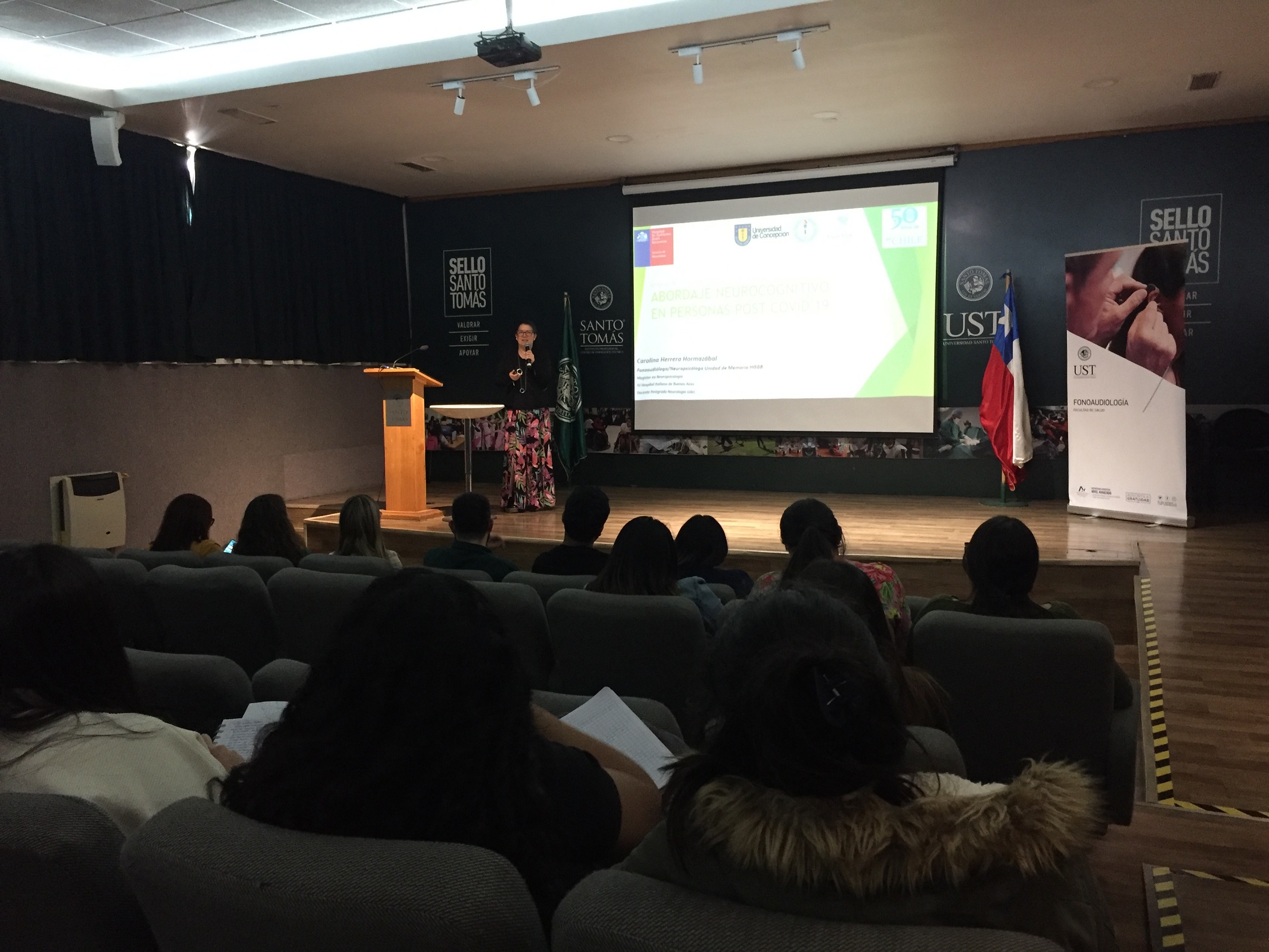 En Concepción, estudiantes de Fonoaudiología aprenden sobre experiencias de trabajo fonoaudiológicos en la coexistencia del Covid-19
