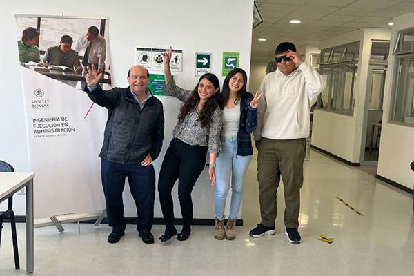 Equipo de Santo Tomás es finalista en prestigiosa convocatoria latinoamericana de innovación social “Soluciones De_Mentes”