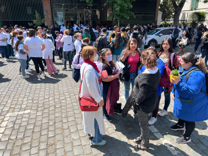 Cultura preventiva: comunidad tomasina de Santiago Centro realizó simulacro de evacuación