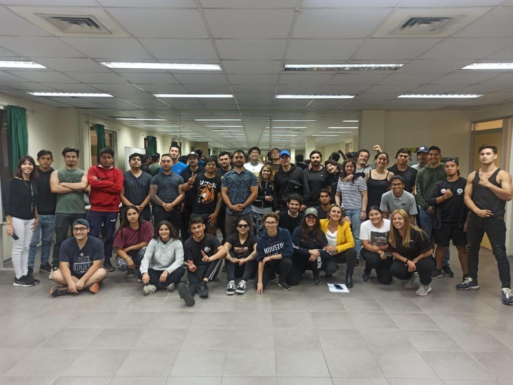 Estudiantes de Técnico en Preparador Físico participan en seminario de prosecución de estudios