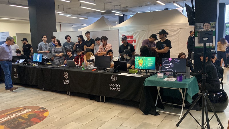 Alumnos de Analista Programador de San Joaquín participan en la VI Feria Nacional de Proyectos Tecnológicos