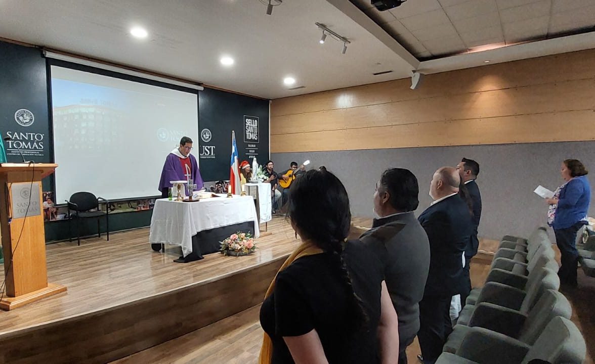 Santo Tomás Concepción celebró su Misa Navideña