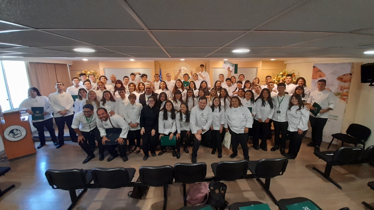 Chef Heinz Wuth habló sobre “Ciencia y Cocina” con estudiantes de Santo Tomás
