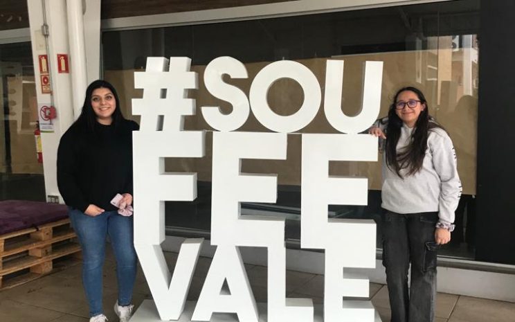 Pasantías y prácticas profesionales en el extranjero son parte del sello de la carrera