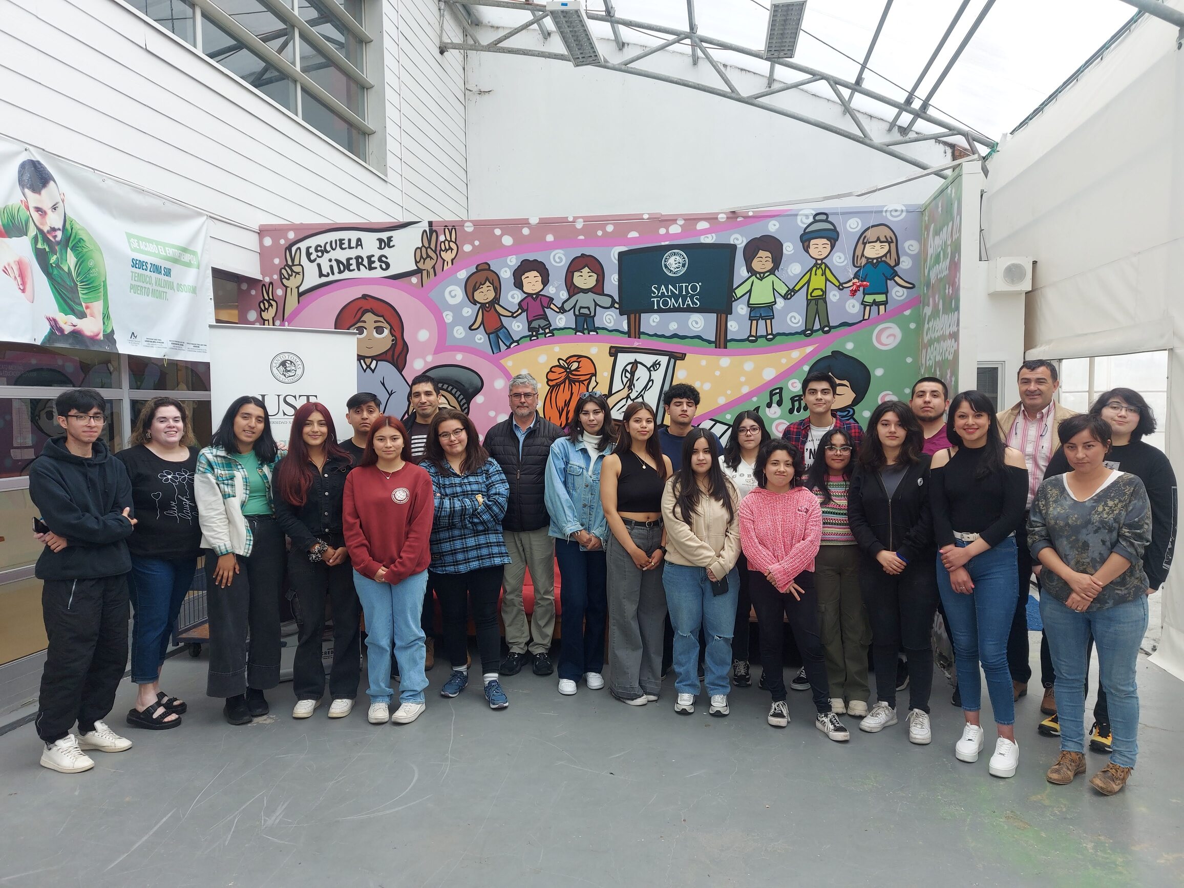 Nuevos tomasinos de Tecnología Médica tuvieron práctica bienvenida a la vida universitaria