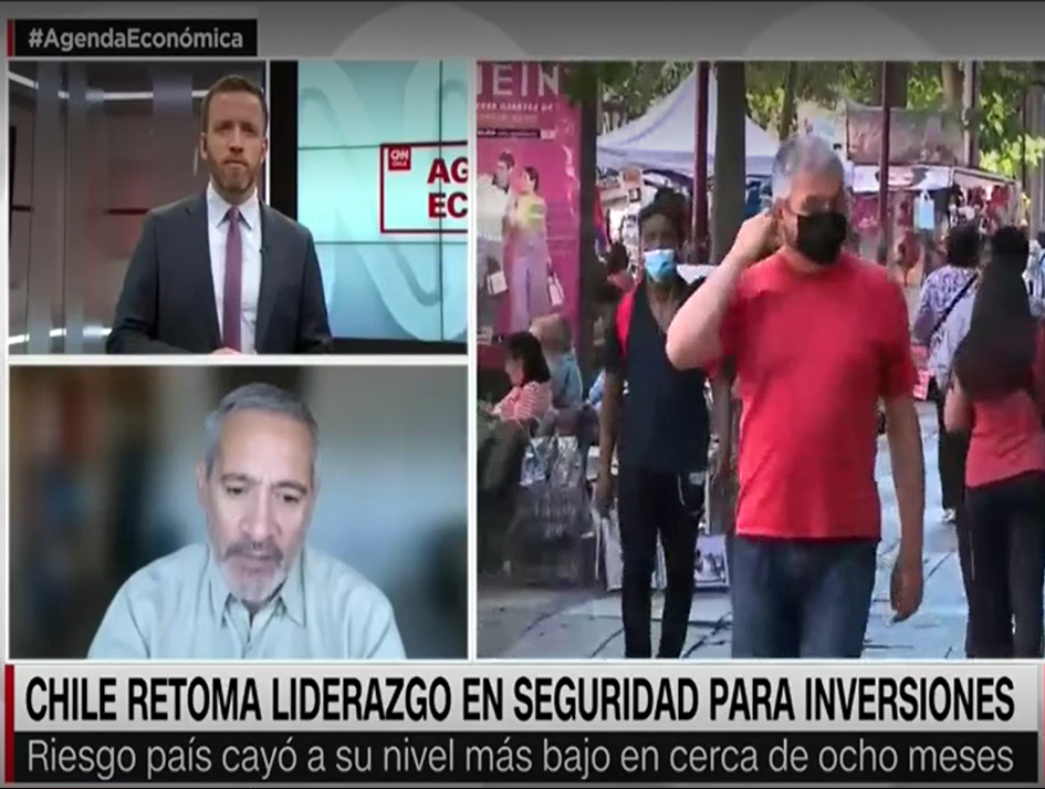 Enrique Paris, decano Facultad Economía y Negocios UST, analiza repunte de Chile como país más seguro para invertir en América Latina
