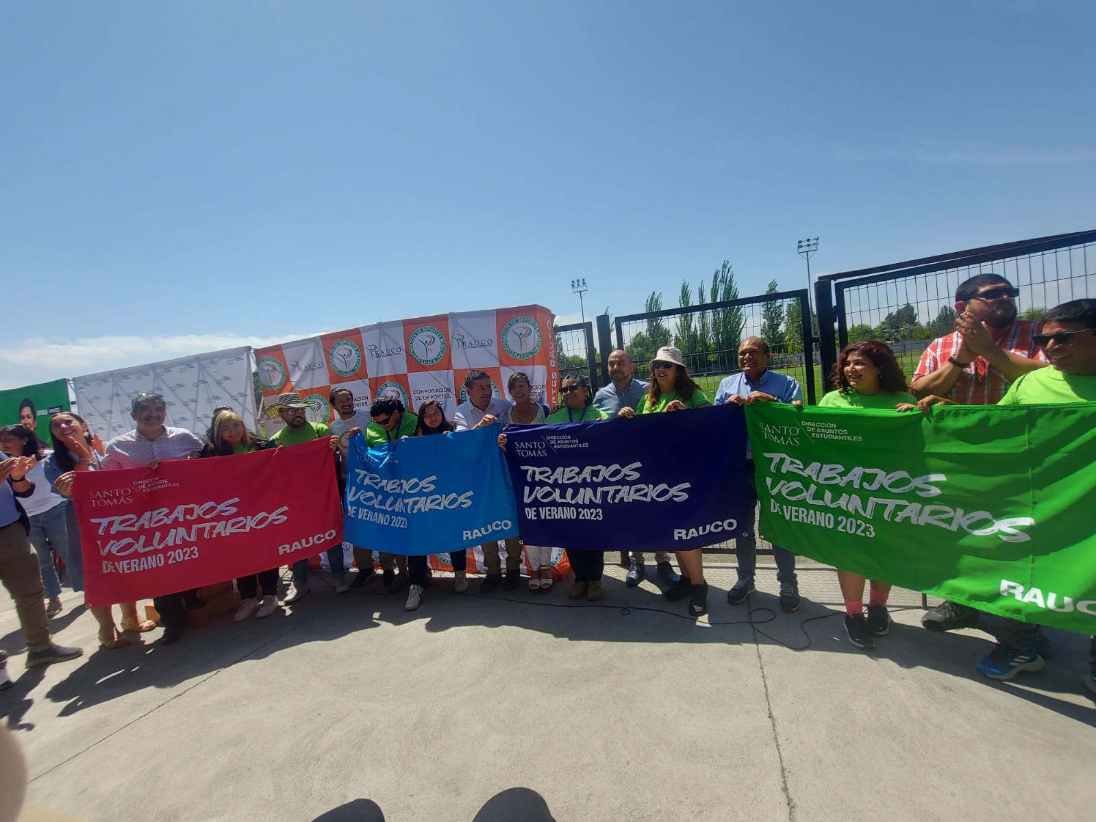Alumnos de San Joaquín participaron en los Trabajos Voluntarios de Verano Santo Tomás 2023