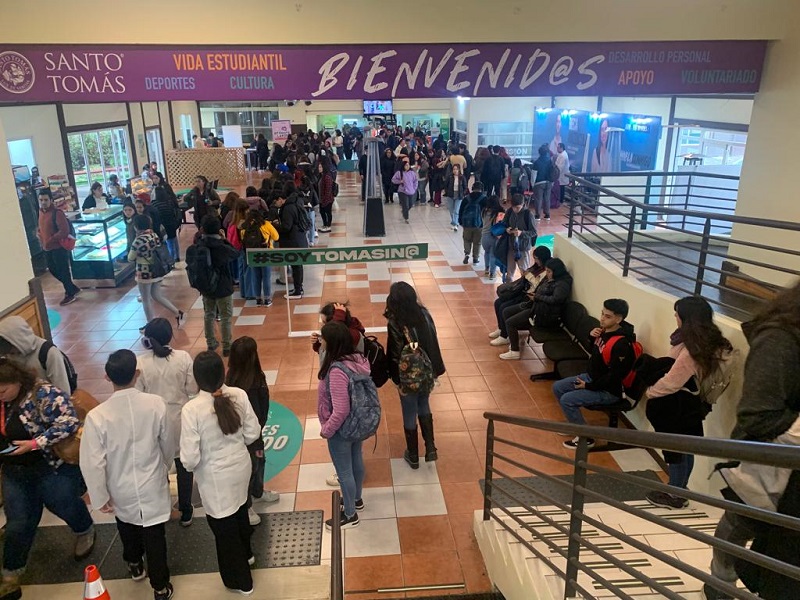 Con ferias informativas, capacitaciones y planificación estratégica estudiantes y académicos de Santo Tomás Osorno iniciaron clases 2023