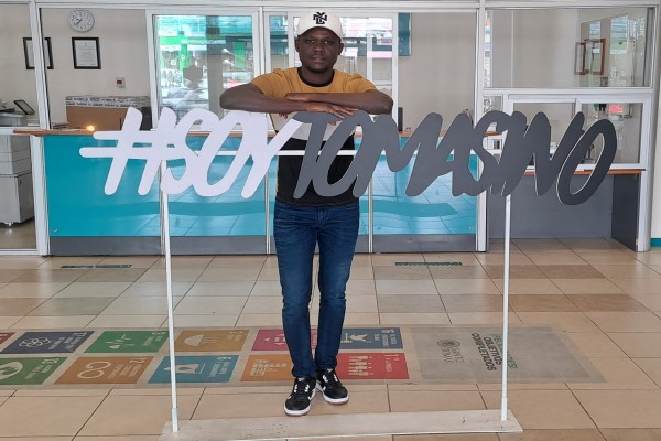 “Quiero ser abogado para apoyar a mi comunidad”, Jean Baptiste, joven haitiano, estudiará derecho en la UST Valdivia
