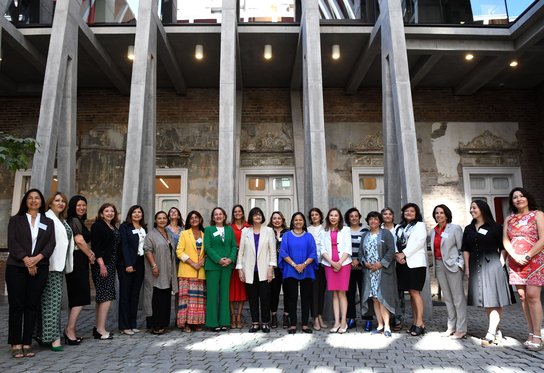 Rectora Nacional UST participa en primer encuentro de liderazgos femeninos de la Educación Superior
