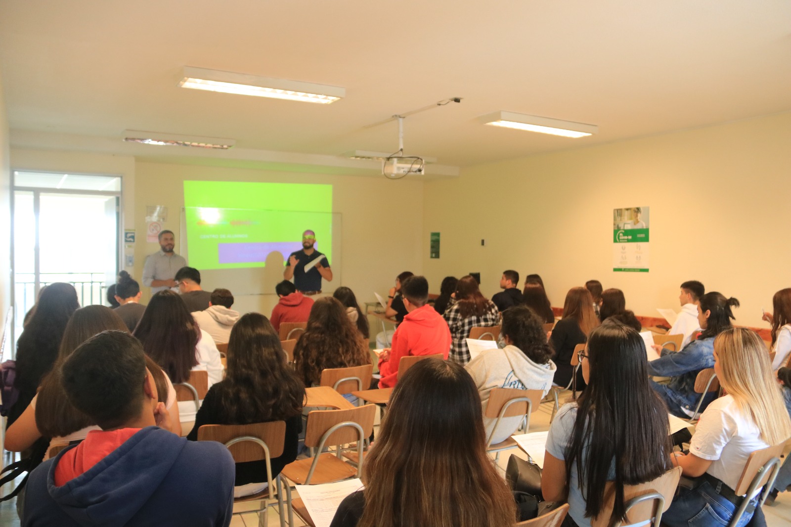 Más de 1800 estudiantes viven las semanas IVU y CERO de Santo Tomás La Serena