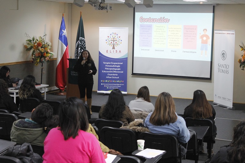 Estudiantes de Terapia Ocupacional de Santo Tomás Osorno junto al Centro Elisa encabezaron charla para la comunidad sobre Neurodiversidad