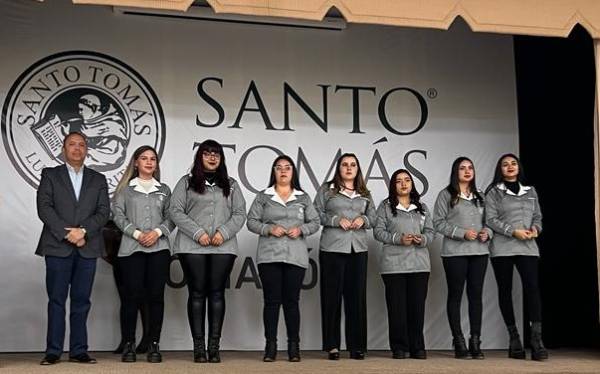 Estudiantes de Servicio Social de Santo Tomás Copiapó reciben su investidura