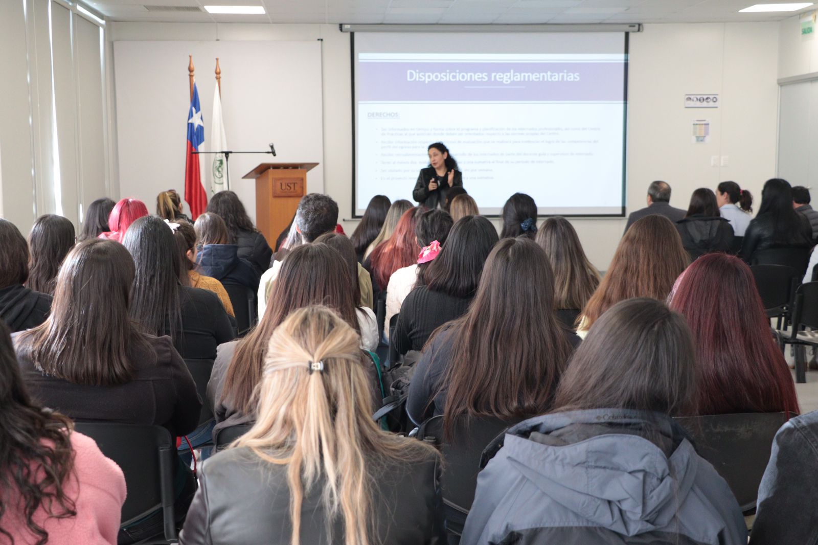 Estudiantes de Enfermería de la UST Talca en inducción para internado profesional