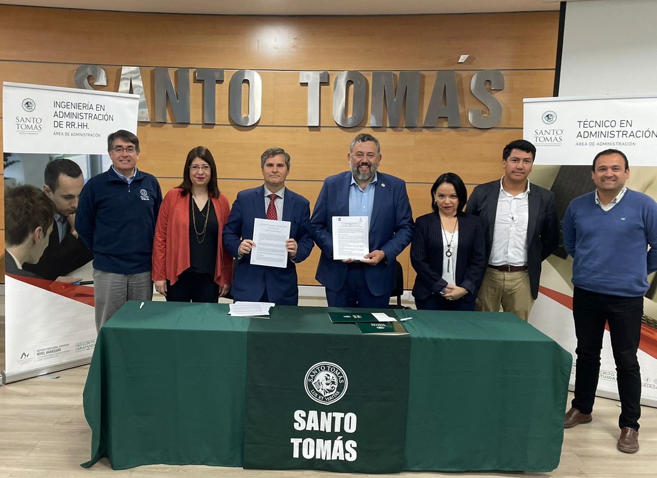 Área de Administración IP-CFT ST firma importante convenio de alternancia y colaboración con colegio de Las Compañías en La Serena