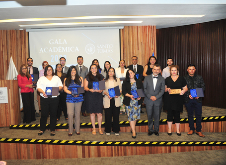 Gala Académica 2023 en Santiago Centro: reconociendo el compromiso y la excelencia educativa