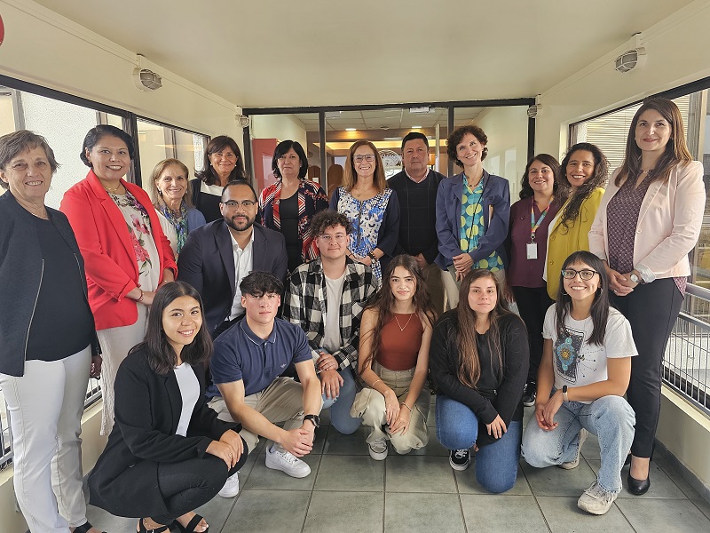 Autoridades realizan encuentro con estudiantes destacados Sello Santo Tomás
