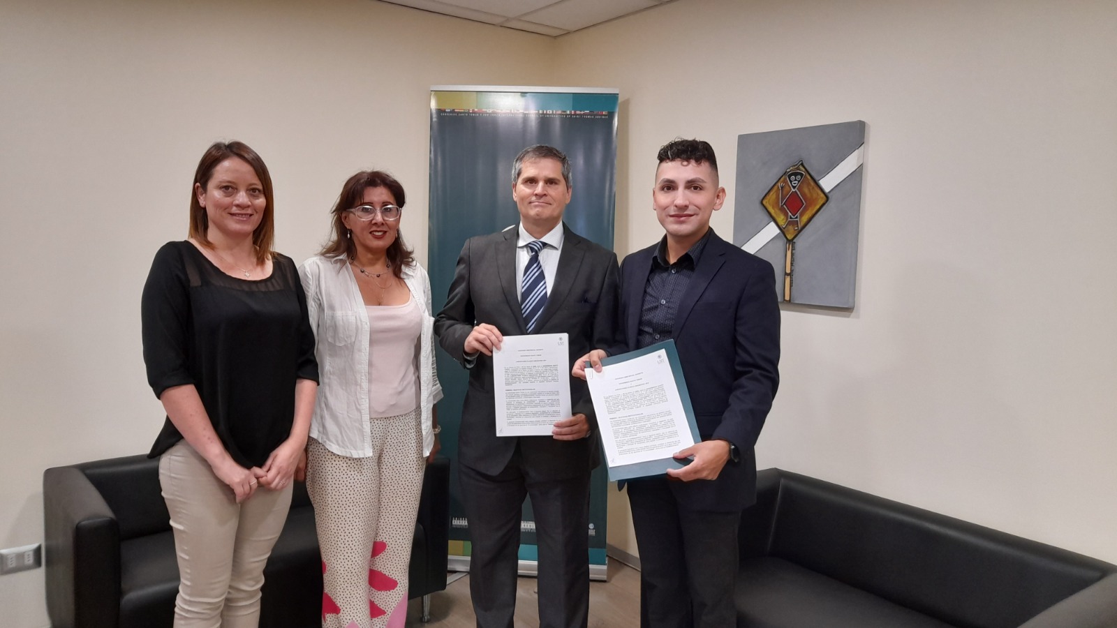 Tecnología Médica de UST La Serena firma convenio con laboratorio clínico en apoyo a sus estudiantes