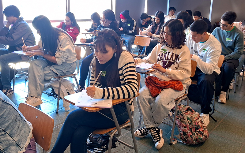 Más de 400 personas participan en Primer Ensayo PAES 2024 en Santo Tomás Viña del Mar