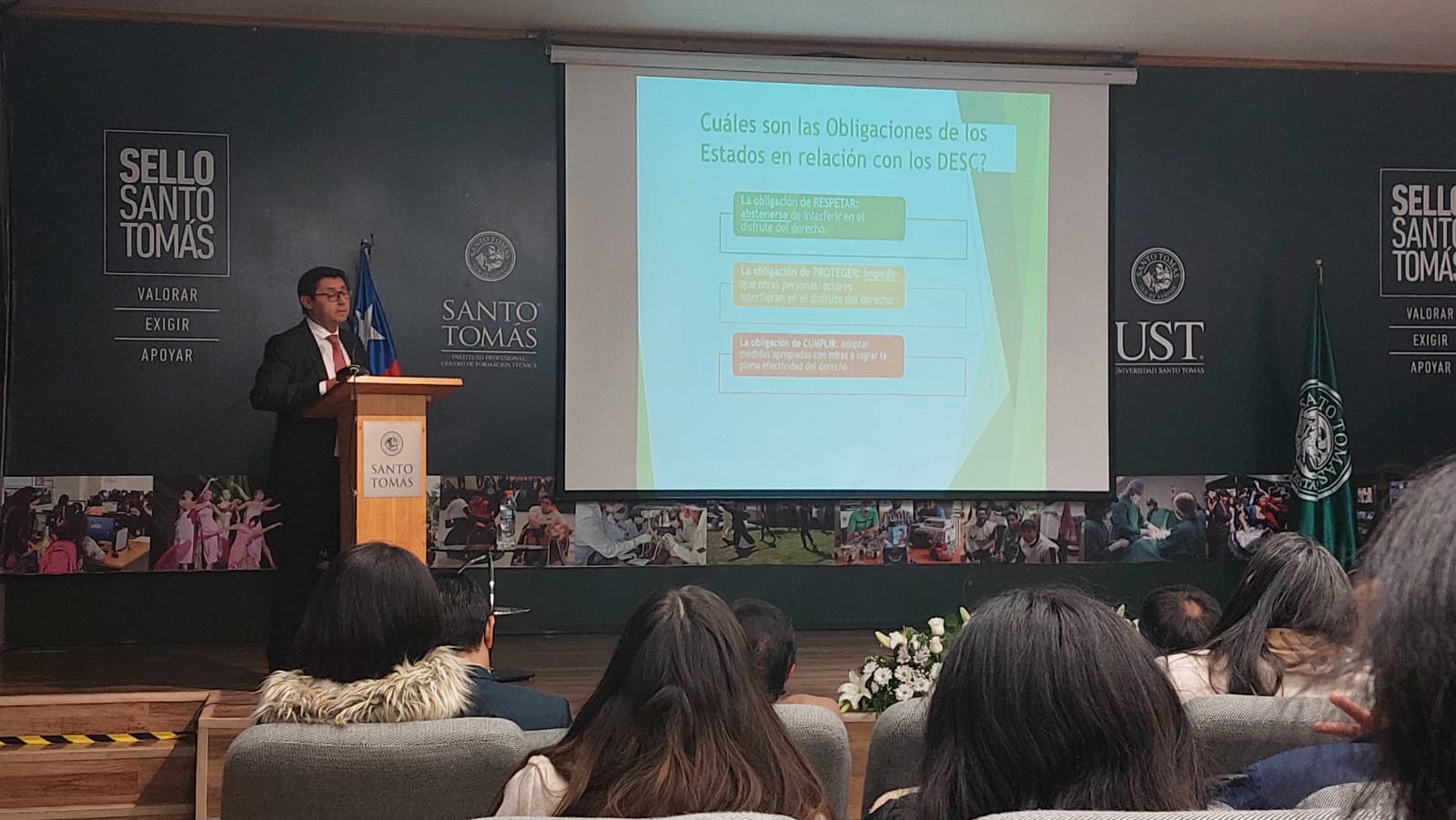 Psicología y Derecho realizaron en conjunto su clase de inauguración del año académico