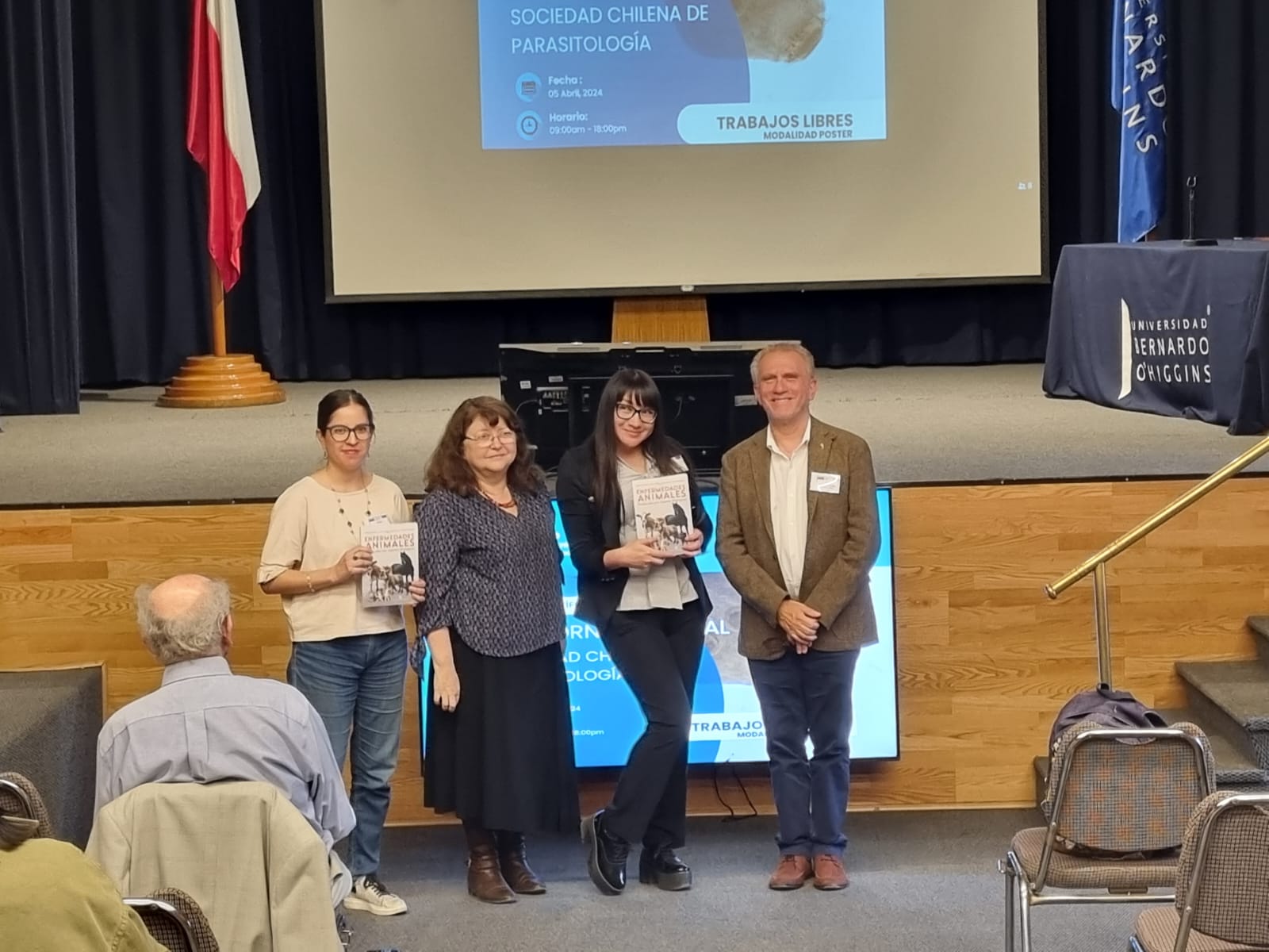 Académica de la UST Talca es incorporada a la primera generación de especialistas en parasitología veterinaria de Chile